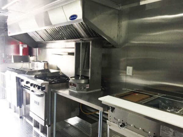 2025 Southern Dimensions Concession Trailers 8.5X22 Loaded – Restaurant Equipment (SDG-265) - Image 2